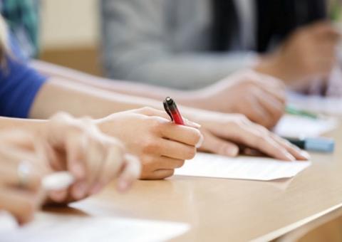 Projeto reserva 20% das vagas em concursos para alunos de escolas públicas