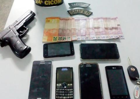 Trio é preso após fazer assalto em ônibus e roubar carro em Manaus