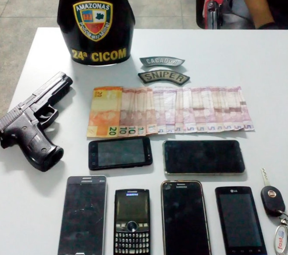 Trio é preso após fazer assalto em ônibus e roubar carro em Manaus