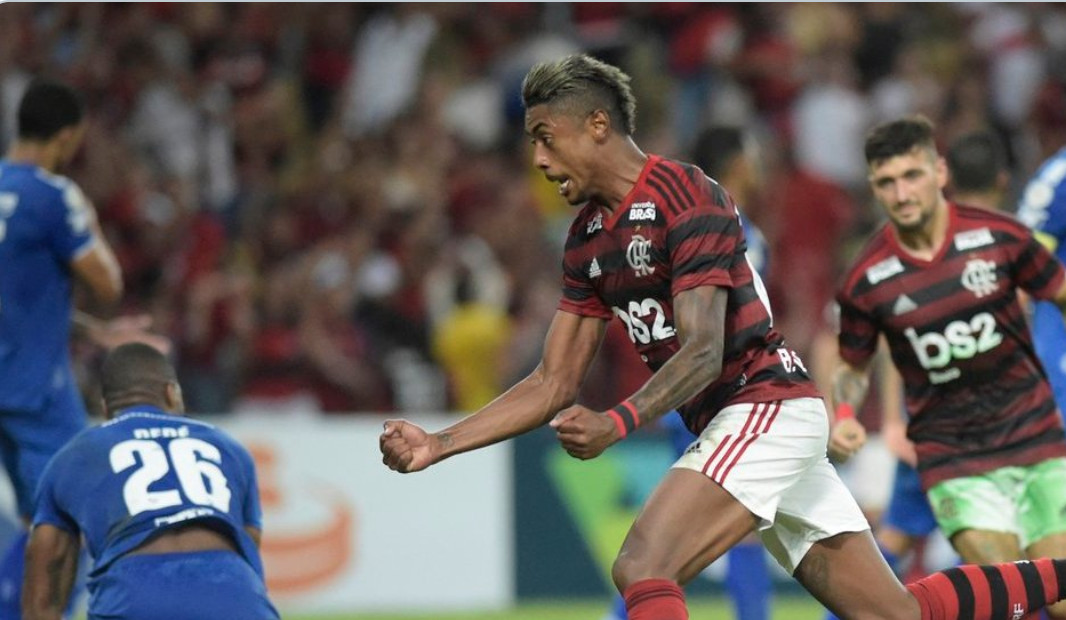 Em despedida de Juan, Flamengo bate o Cruzeiro por 3 a 1 