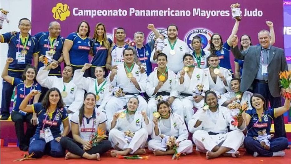 Judô do Brasil bate Cuba por 4 a 3 em final e é campeão do Pan por equipes mistas