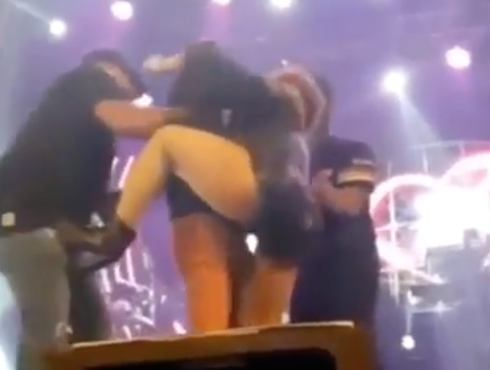 Dona do hit ‘Quem me dera’, Márcia Fellipe chuta segurança durante show