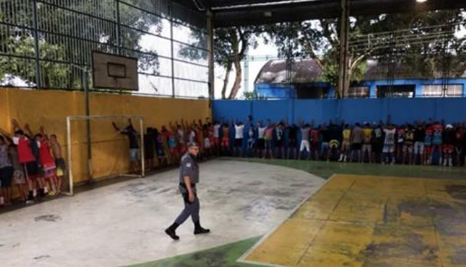 Em Manaus, polícia realiza operação após manifestação por morte de suspeitos de assalto 