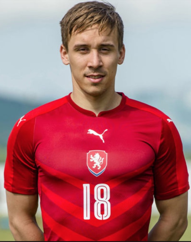 Acidente de van com time turco mata jogador da seleção tcheca