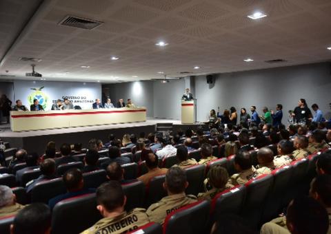 Governo assina 81 promoções de bombeiros militares do Amazonas