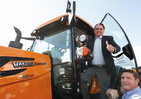 Bolsonaro propõe isentar de punição produtor rural que atirar contra invasor