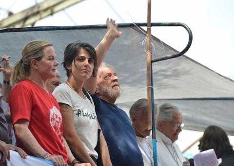 Grupo de juristas afirma que Lula já tem direito ao semiaberto