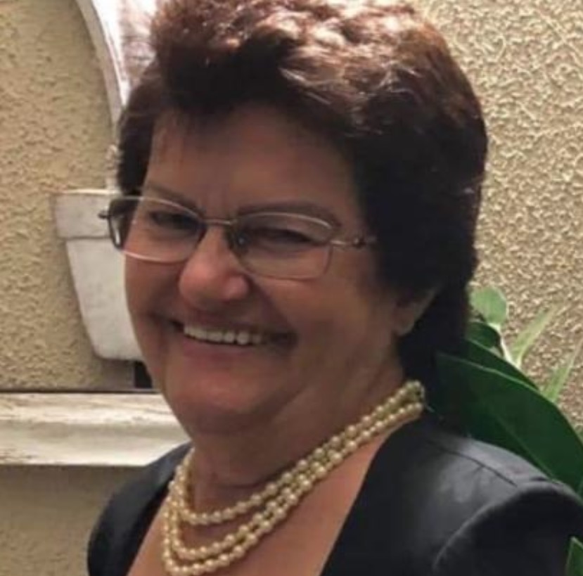 Idosa cai no fosso e morre prensada por elevador no prédio que morava