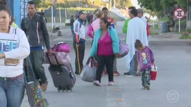 Entrada de venezuelanos no Brasil dobra com novos confrontos 