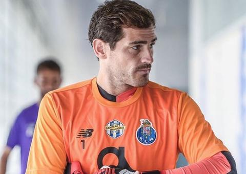 Após infarto, Casillas tranquiliza fãs e agradece apoio 