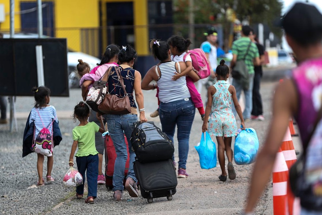 848 venezuelanos entraram em Roraima no dia em que Guaidó tentou derrubar Maduro