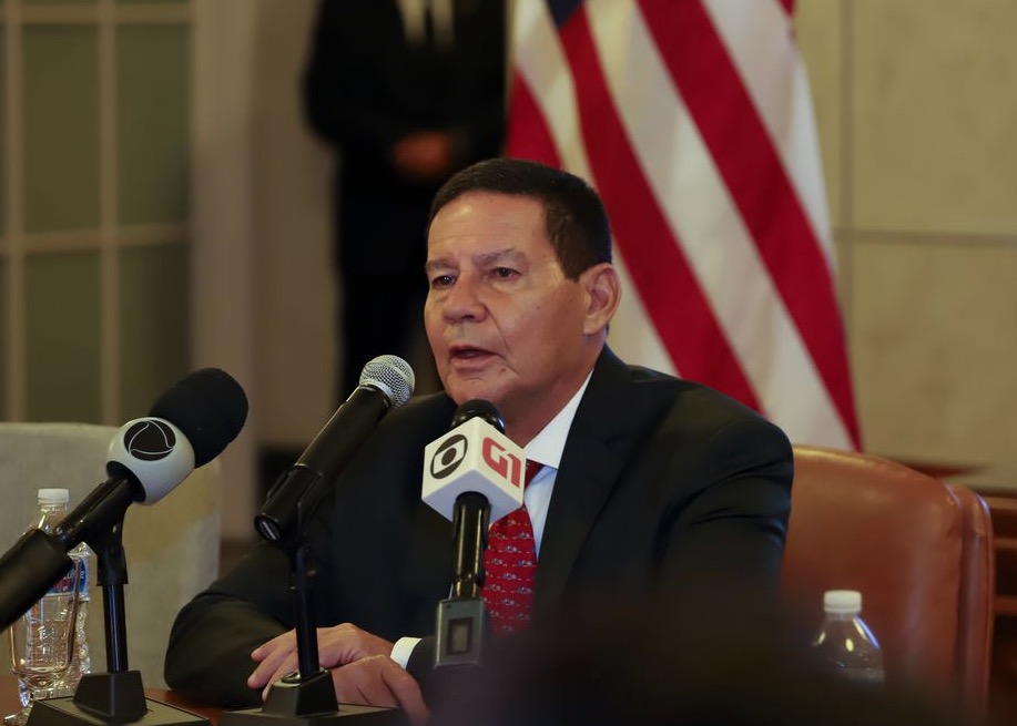 Mourão diz que decisão de Guaidó de tentar derrubar governo não foi a melhor  