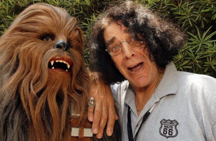 Peter Mayhew, o Chewbacca de Star Wars, morre aos 74 anos