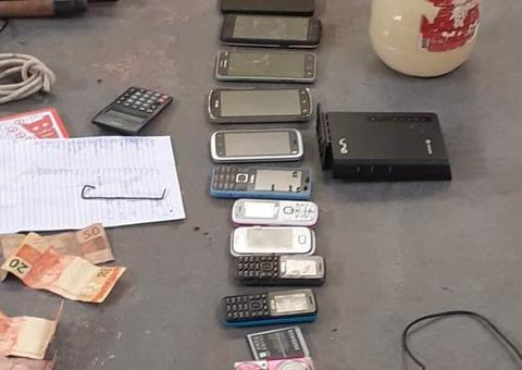 Polícia encontra roteador de internet durante revista em presídio no Amazonas