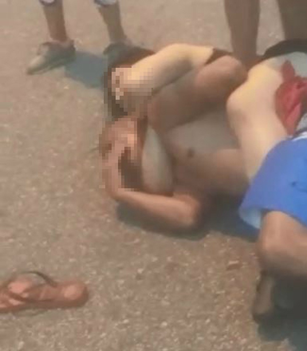 Suspeito chora ao levar mata-leão de mulher durante assalto 