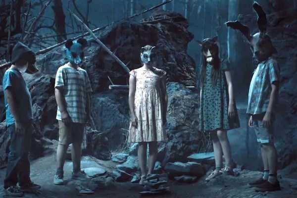 Cemitério Maldito: Com fama de ‘coveira' Sonia Abrão divulga filme de terror no Brasil