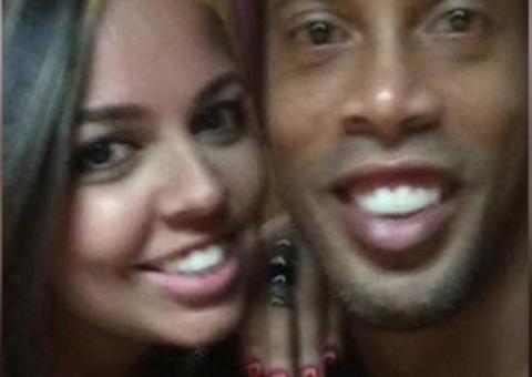 Ex de Ronaldinho Gaúcho processa jogador por relacionamento a três e agressão