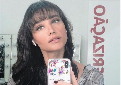 Após perdoar Loreto, Débora Nascimento posta indireta para pivô de separação