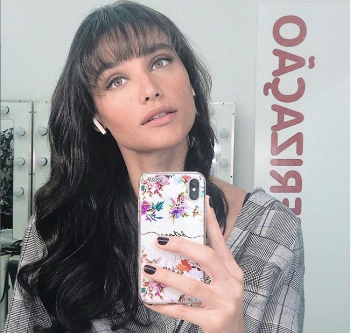 Após perdoar Loreto, Débora Nascimento posta indireta para pivô de separação