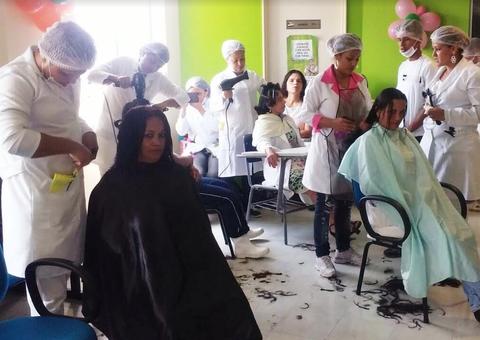 Pacientes da FCecon terão manhã de beleza e bingo na Semana do Dia das Mães