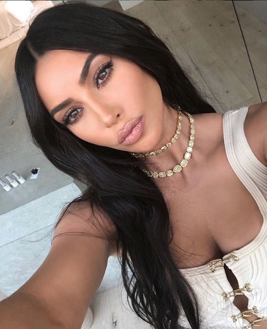  Revelado quanto Kim Kardashian recebe por post no Instagram