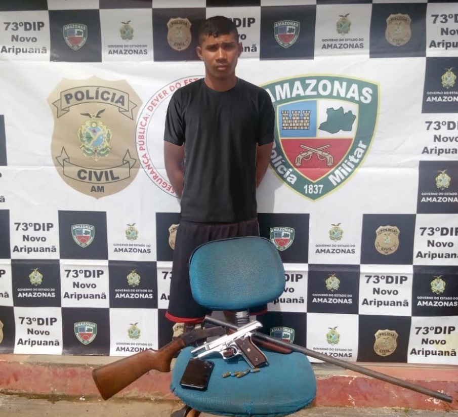 Jovem é preso após postar fotos com armas de fogo no Amazonas 