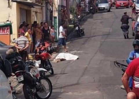 Homem é executado a tiros ao sair de salão em Manaus