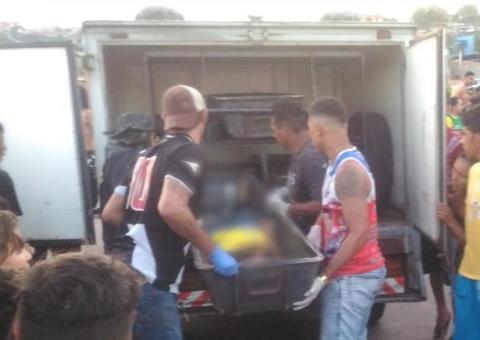 Homem é executado com tiros na cabeça embaixo de ponte em Manaus