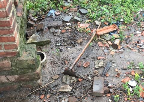 Jovem de 19 anos é morta com golpes de enxada; ex é o suspeito