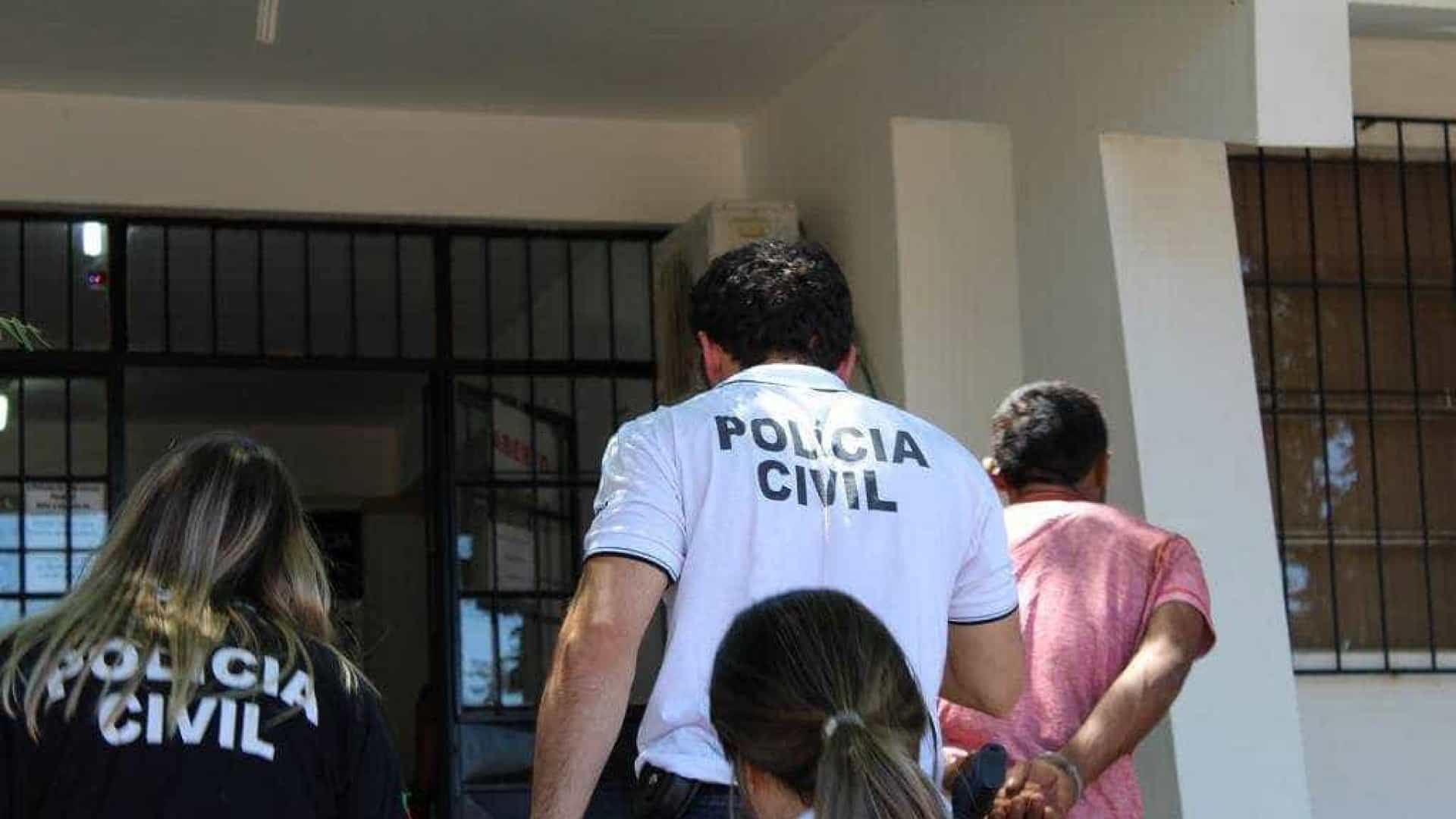 Policiais que trabalhavam em distrito contra corrupção são presos por extorsão 