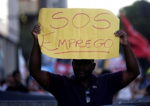 Indicadores de mercado de trabalho apresentam piora em abril