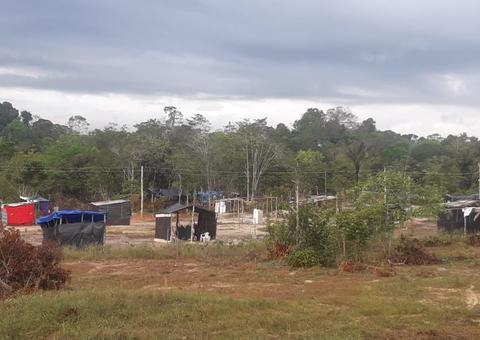 Populares invadem e ocupam terreno particular em área nobre de Manaus