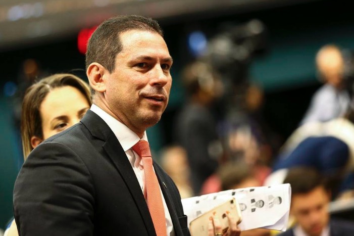 'Precisa ter noção de prioridade', diz Ramos sobre tuítes de Bolsonaro