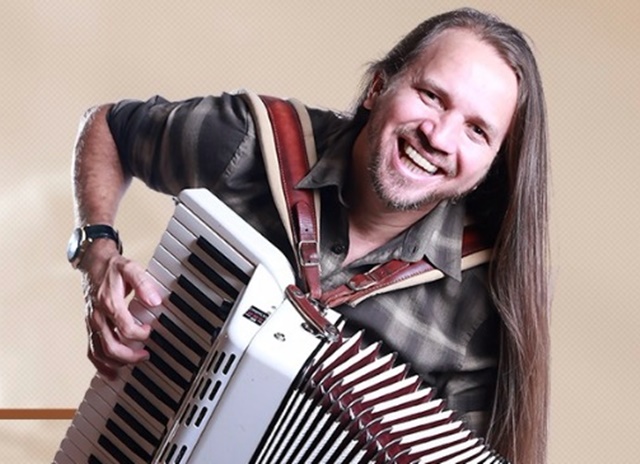 Dorgival Dantas e JM Puxado celebram maior arraial do Norte em Manaus