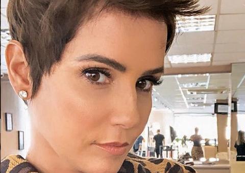 Deborah Secco doa casa para família carente na Bahia