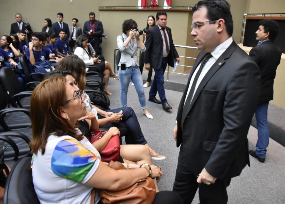Deputado anuncia pedido de abertura de CPI para investigar a Seduc na Aleam