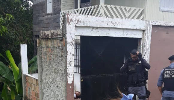 No Amazonas, amigos são executados a tiros por pistoleiros misteriosos durante visita 