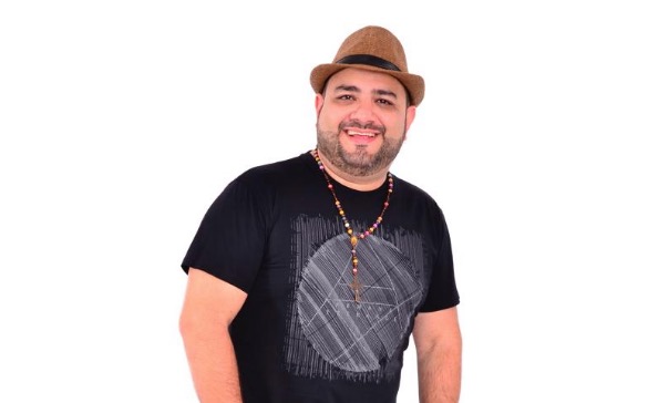 Quinta do DJ Evandro Jr. estreia no Chapéu Goiano