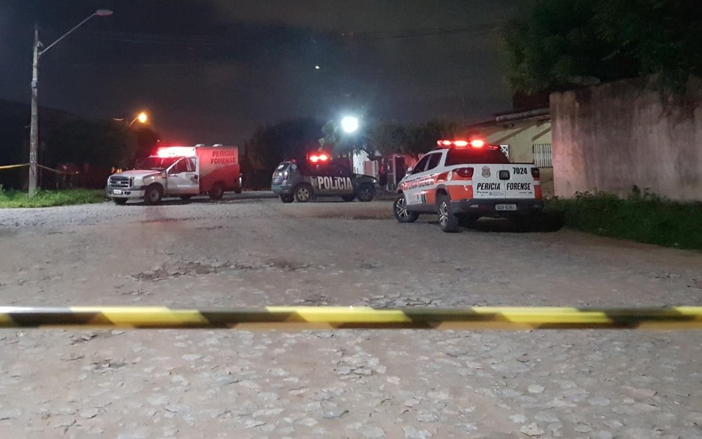 A caminho da escola, garota de 14 anos é executada com 7 tiros na cabeça