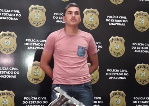 Com pistola e drogas avaliadas em R$ 80 mil, jovem é preso em barco no porto de Manaus