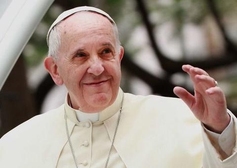 Papa torna obrigatório religiosos denunciarem casos de abusos sexuais