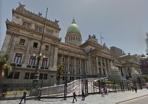 Deputado argentino é baleado perto do Congresso Nacional