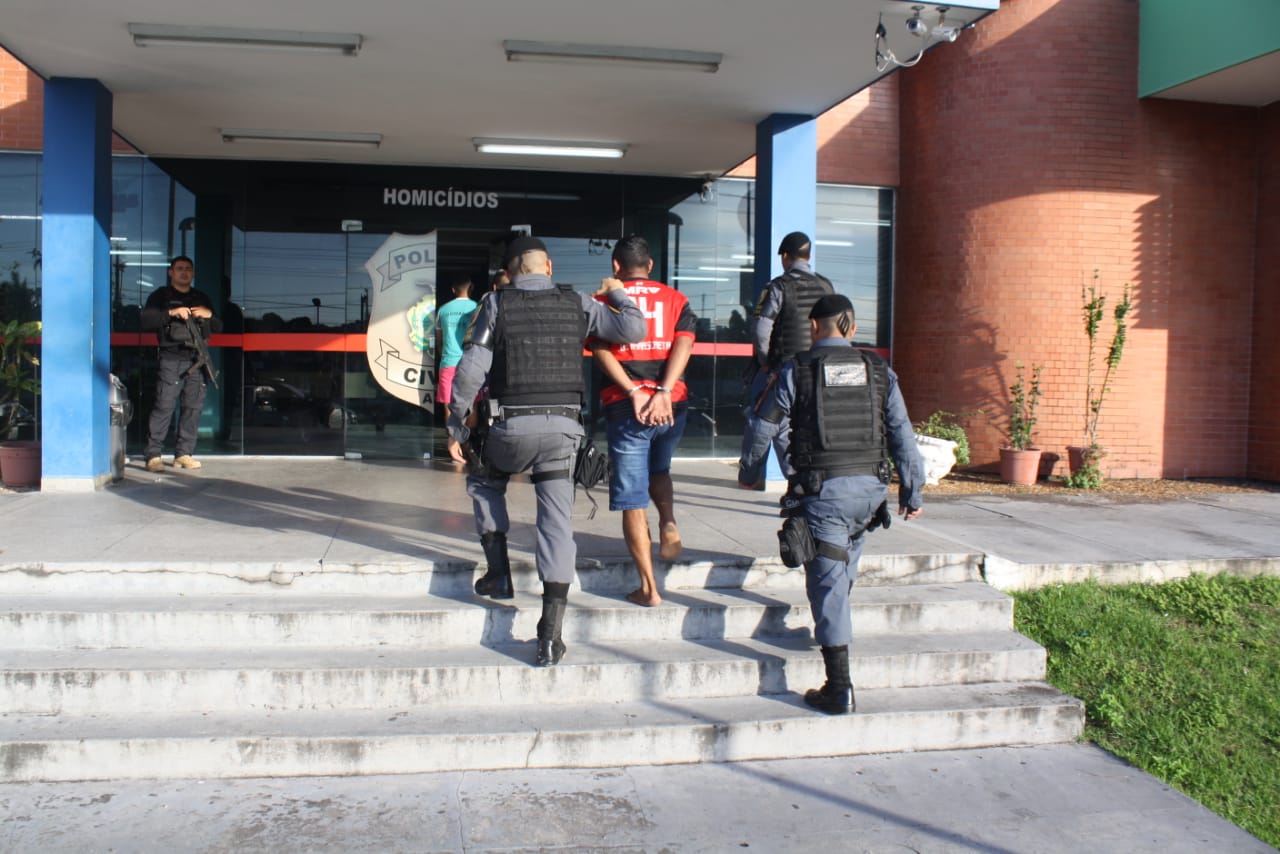 Homem suspeito de comandar bando especializada em homicídios é preso em Manaus
