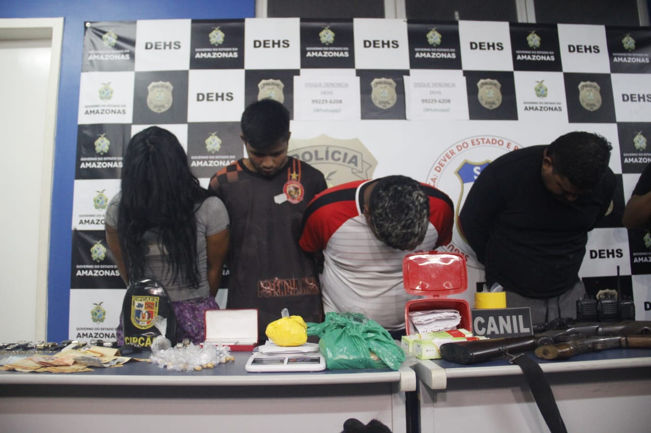 Cinco pessoas são presas suspeitas de integrar grupo especializado em homicídios em Manaus 