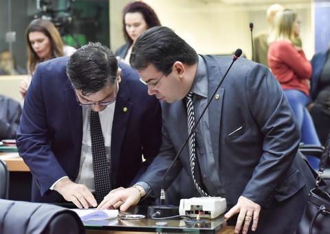 CPI da Seduc recebe três assinaturas no primeiro dia de coleta na Aleam 