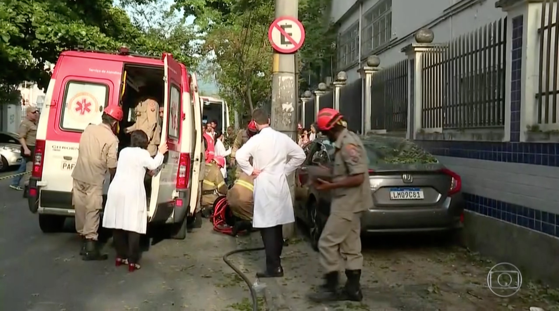 Motorista morre após ser baleada, e carro desgovernado atinge 3 pedestres