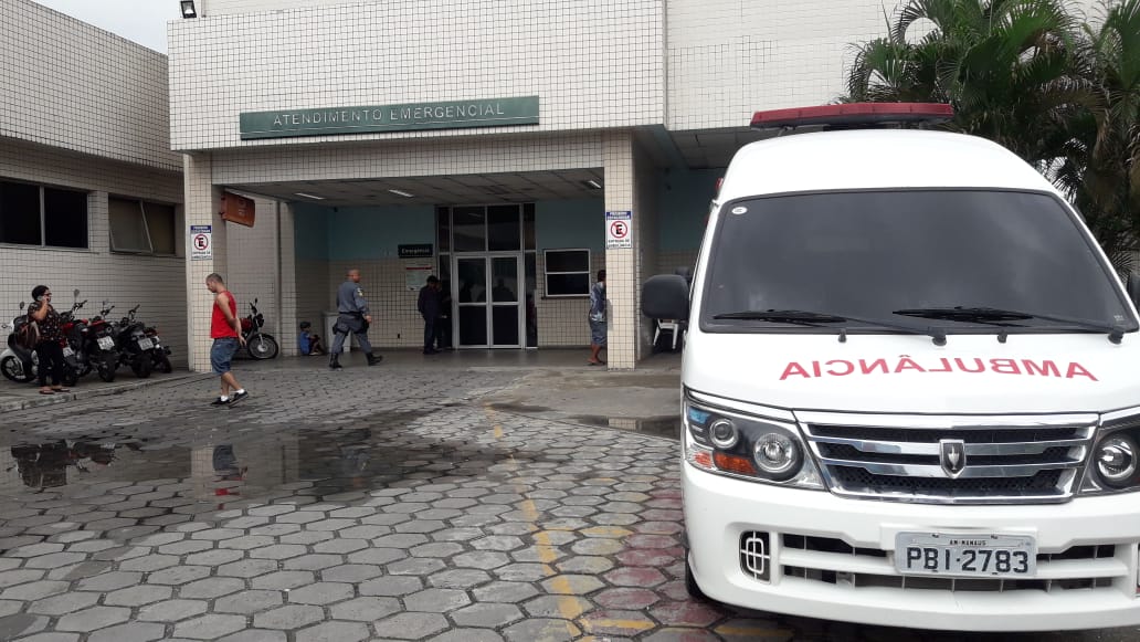 Homem sai de casa para comprar pão e é baleado por pistoleiros em avenida de Manaus