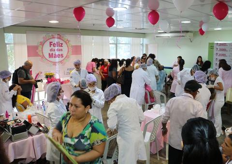 'Manhã de Beleza' atende cerca de 100 pessoas na Fundação Cecon
