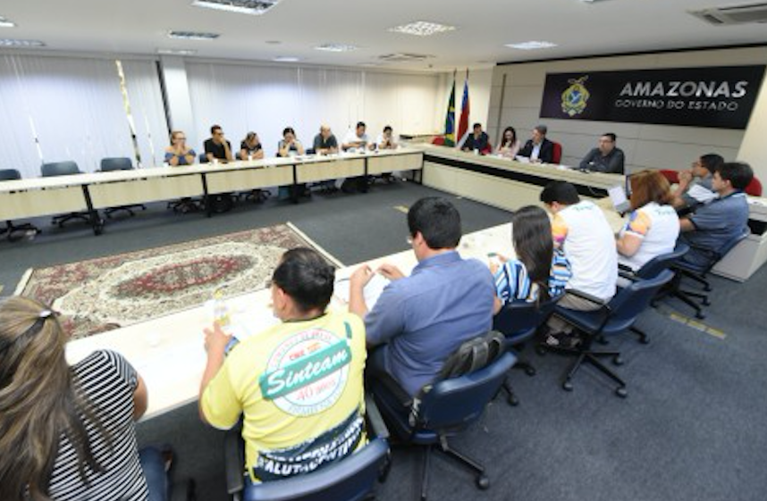 Governo apresenta contraproposta final de 4,73% para educadores