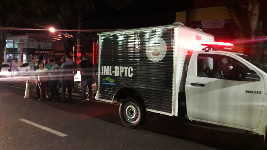 Idoso morre atropelado ao tentar atravessar avenida em Manaus 